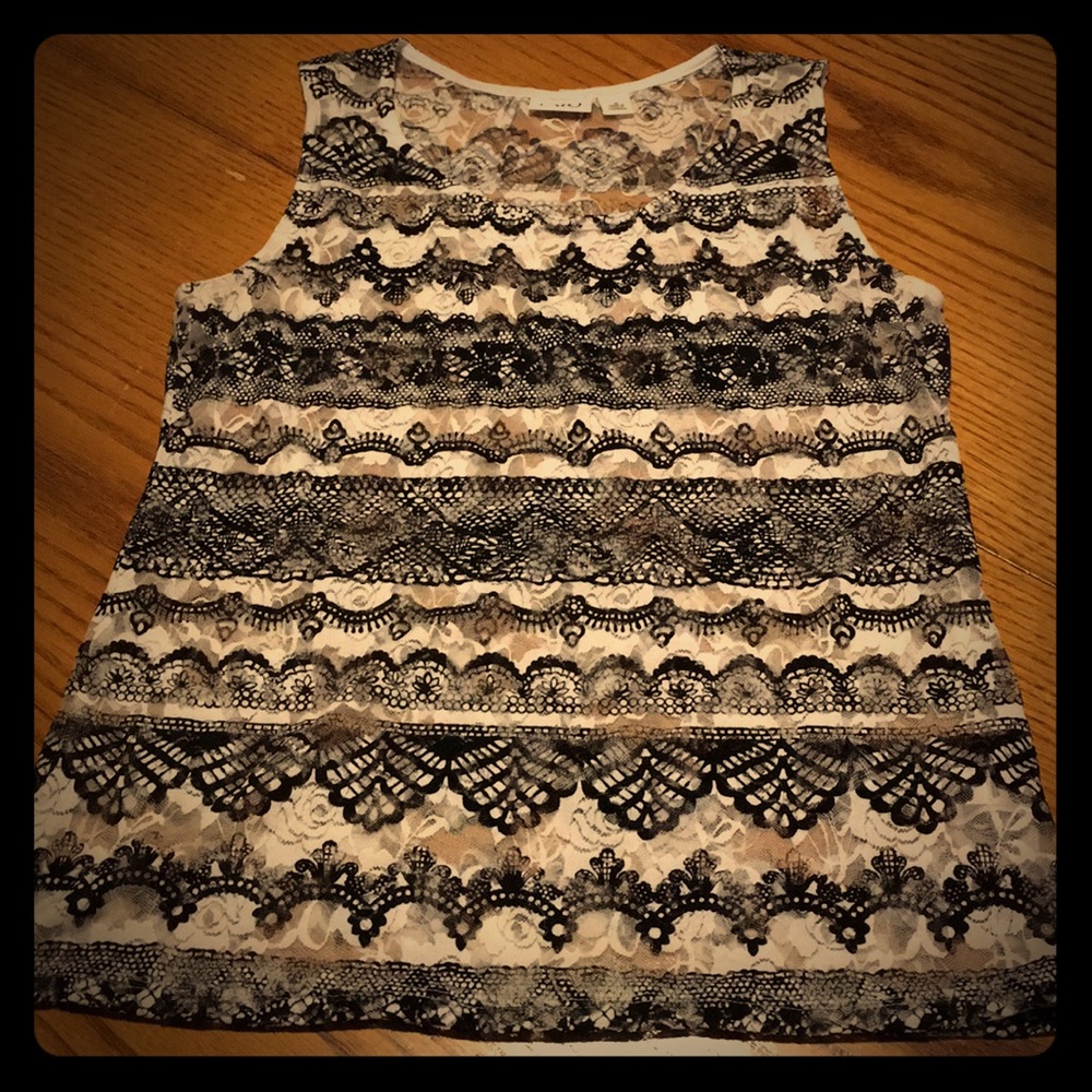 Women’s tank size Medium